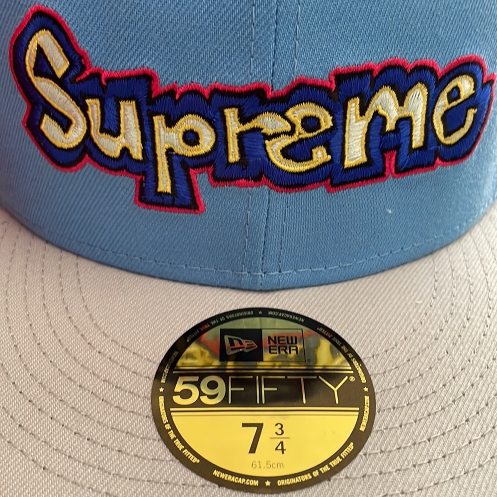 Supreme x New Era Fitted Hat - Picture 3 of 6